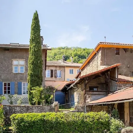 Monastere Tullins Homestay